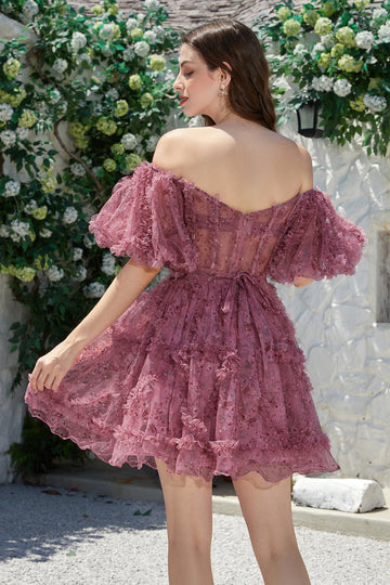 Vacker A-linje Från Axeln Dusty Rose Tulle Kort Homecoming Klänning